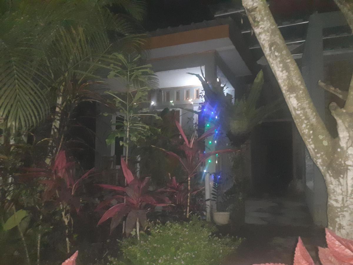 Eltari Homestay テテバトゥ エクステリア 写真